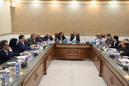 بررسی چالش لجستیک صادرات کاشی و وضعیت اراضی یزد